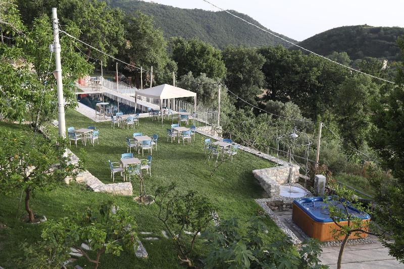 Borgo Rosso Di Sera Resort Country Chic - Oda