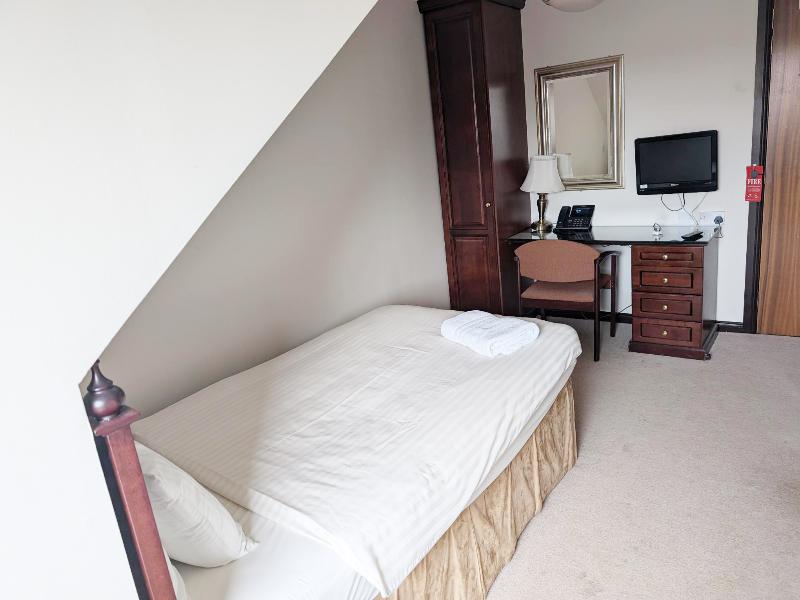 Strathburn Hotel Inverurie by Compass Hospitality - Oda
