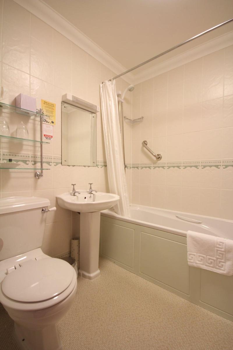 Strathburn Hotel Inverurie by Compass Hospitality - Oda