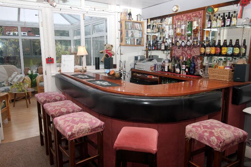 The Russell - Bar