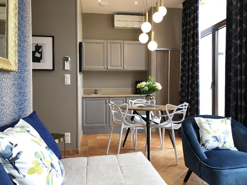 Hotel Les Suites De Cra Cy - Oda