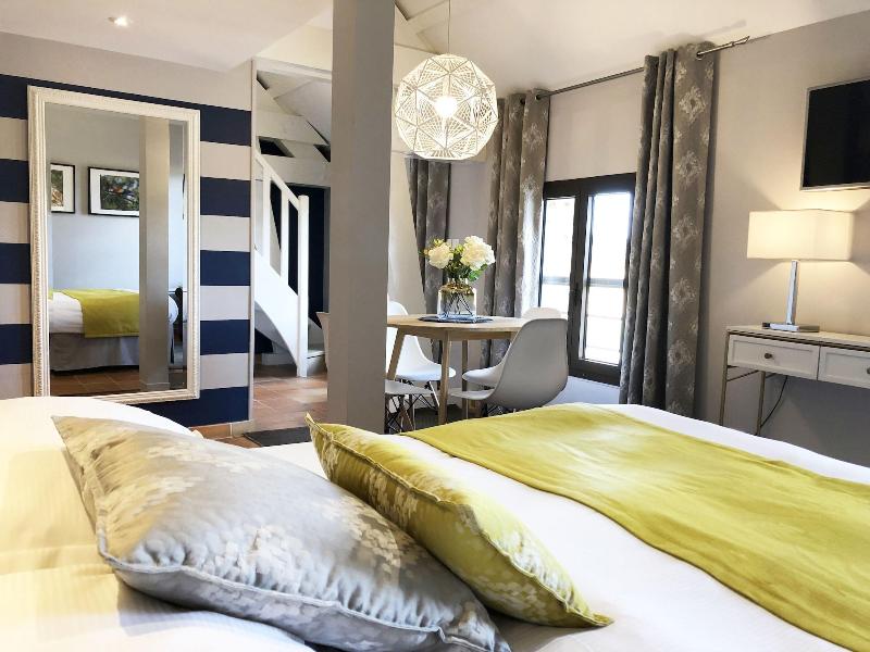 Hotel Les Suites De Cra Cy - Oda