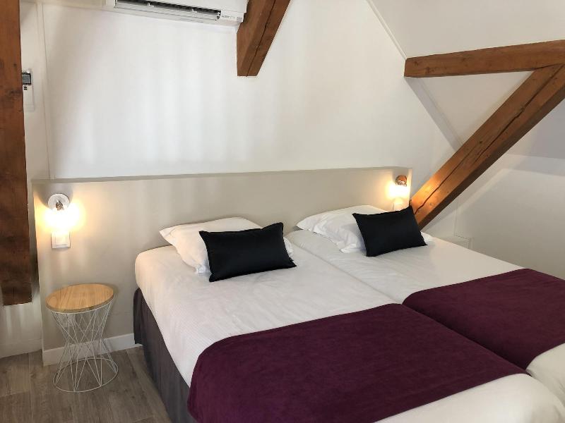 Hotel Les Suites De Cra Cy - Oda