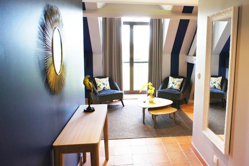 Hotel Les Suites De Cra Cy - Oda