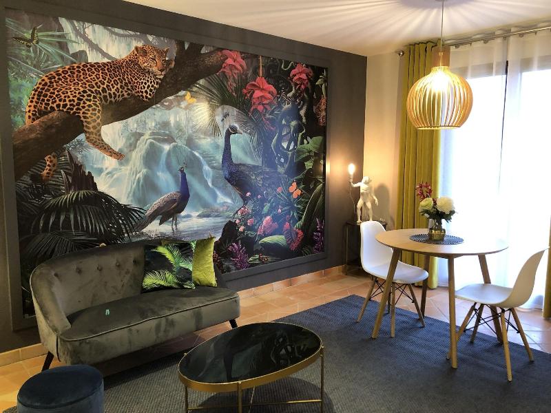 Hotel Les Suites De Cra Cy - Oda