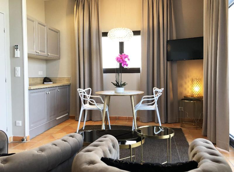 Hotel Les Suites De Cra Cy - Oda