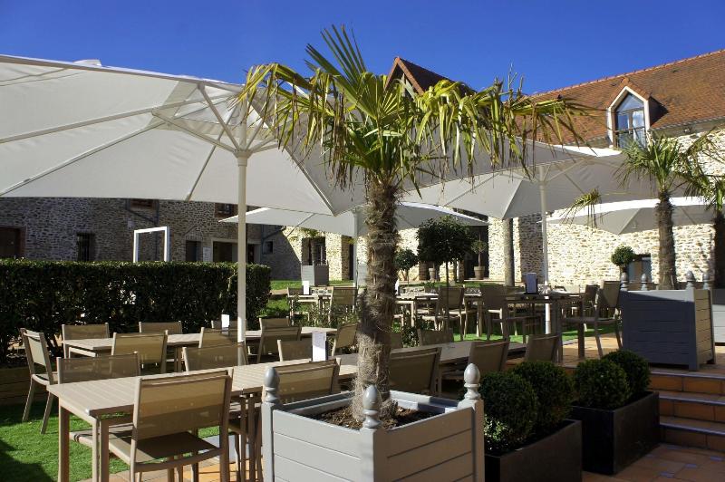 Hotel Les Suites De Cra Cy - Teras