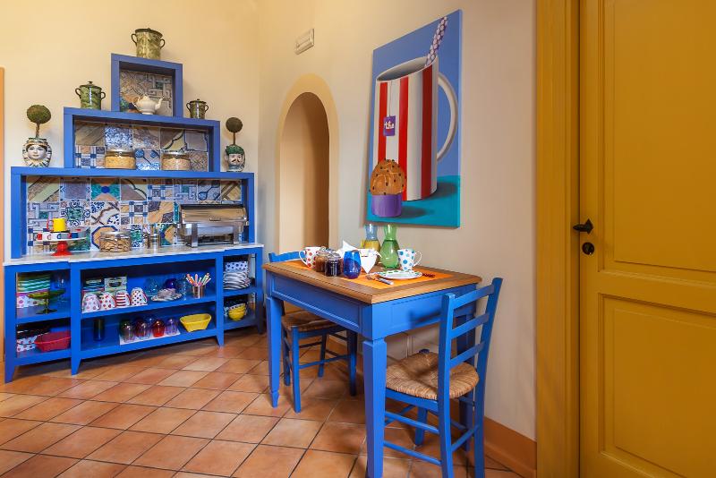Casa Astarita - Genel