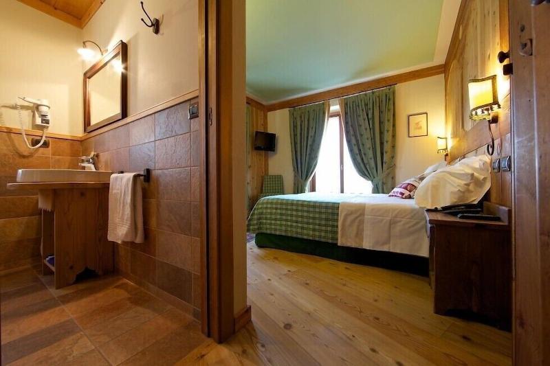 Hotel Laghetto - Oda