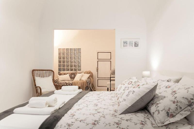 Albergodiffusovolterra - Oda