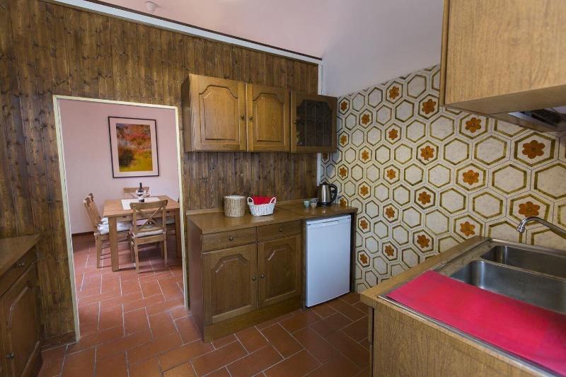 Albergodiffusovolterra - Oda
