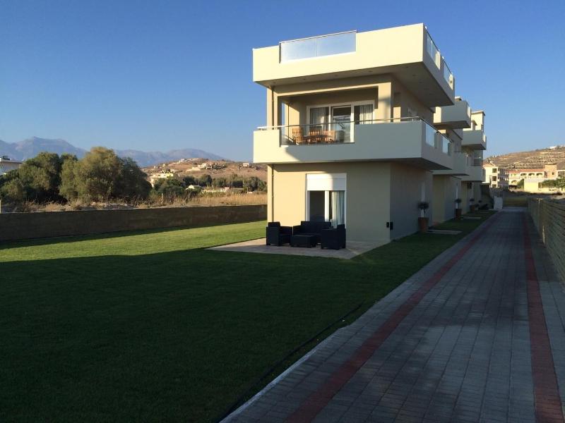 Holiday Luxury Villas - Genel