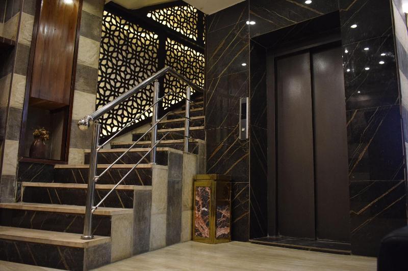 Nour Hotel Apartments - Lobi