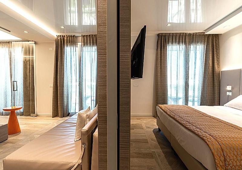 Hotel Savini - Oda