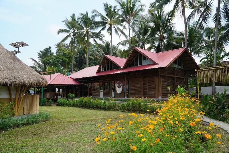 Mana Earthly Paradise Hostel - Genel