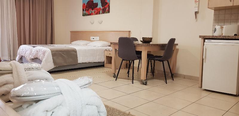 Senator Hotel Apts - Oda
