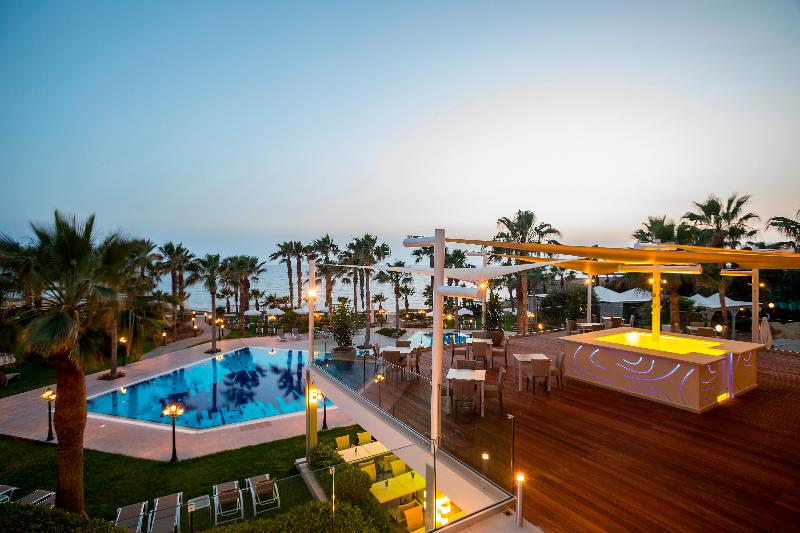 Aquamare Beach Hotel & Spa - Bar