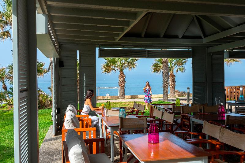 Aquamare Beach Hotel & Spa - Bar