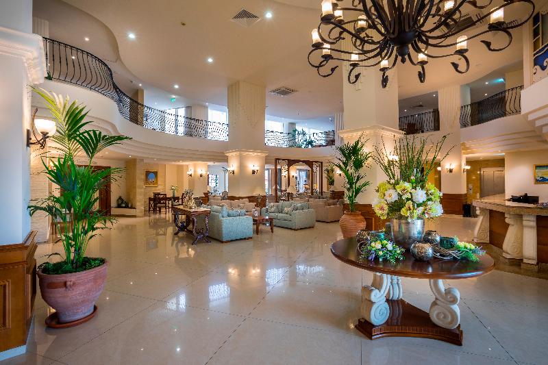Aquamare Beach Hotel & Spa - Lobi