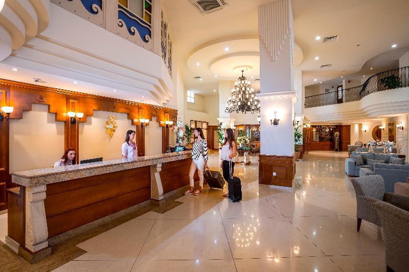 Aquamare Beach Hotel & Spa - Lobi