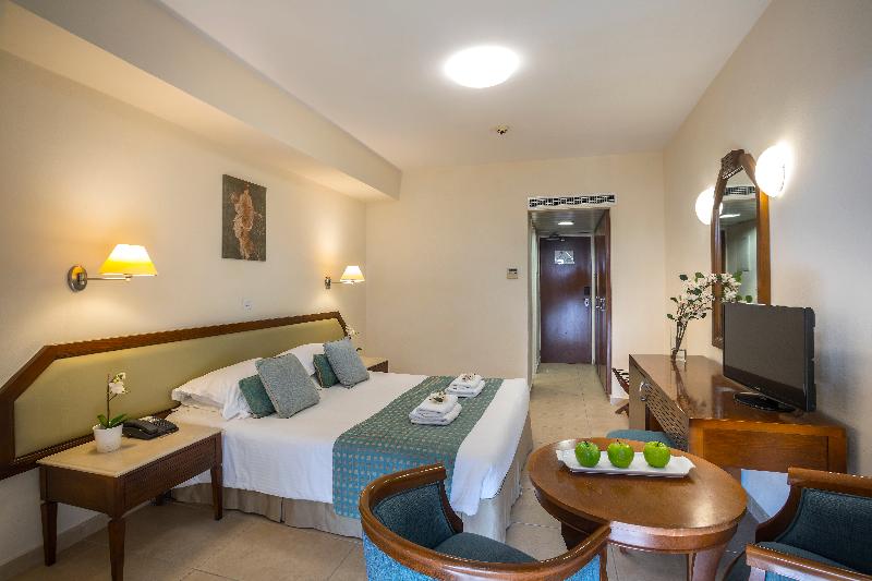 Aquamare Beach Hotel & Spa - Oda