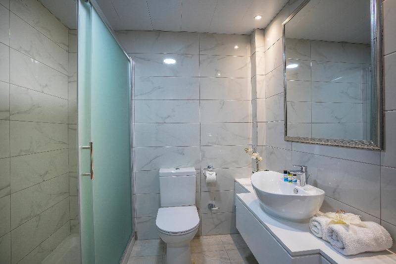Aquamare Beach Hotel & Spa - Oda