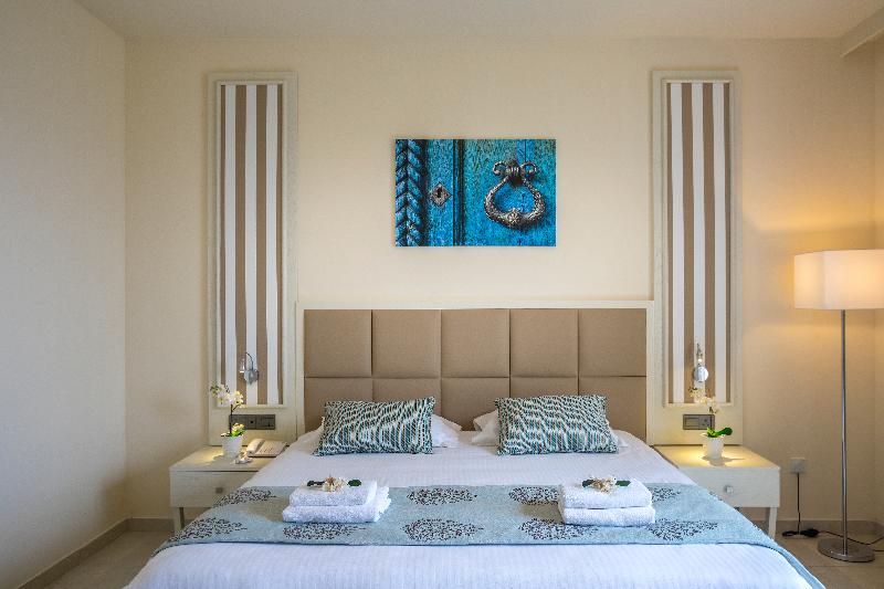 Aquamare Beach Hotel & Spa - Oda