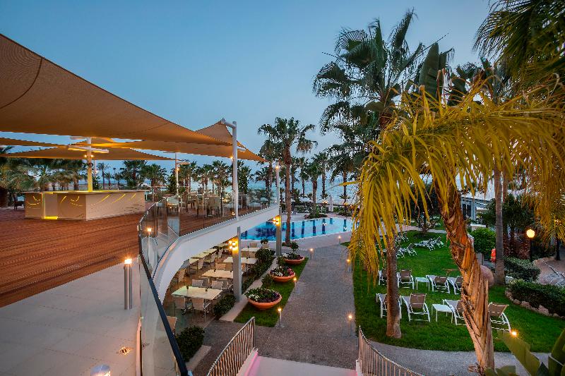 Aquamare Beach Hotel & Spa - Teras