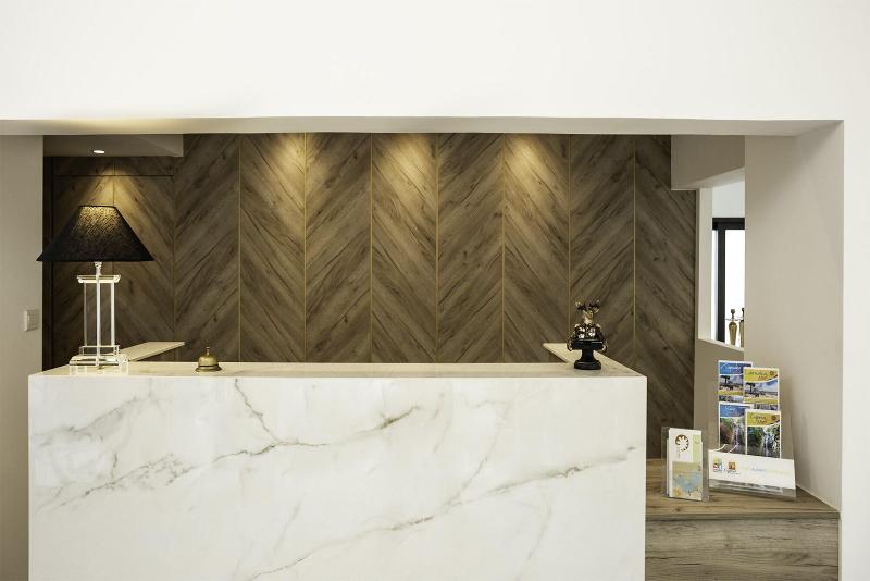 Roseum Boutique Hotel - Lobi