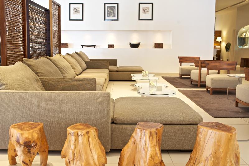 Napa Mermaid Hotel & Suites - Lobi