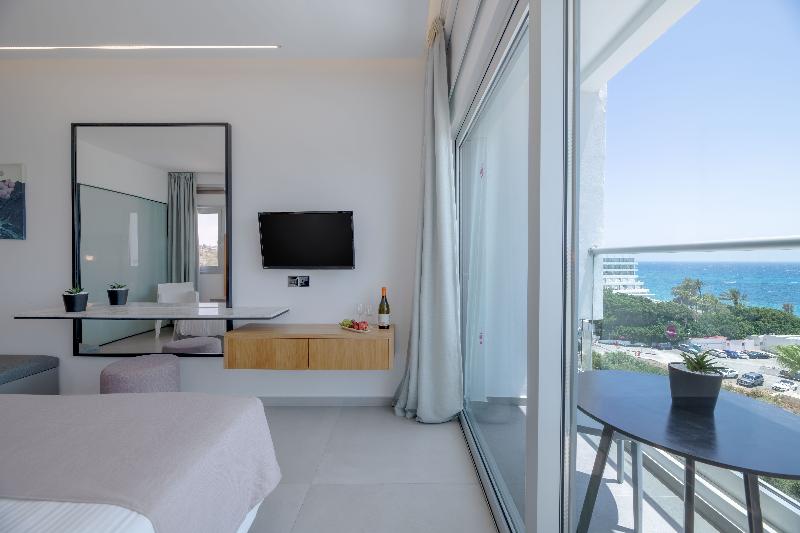Napa Mermaid Hotel & Suites - Oda