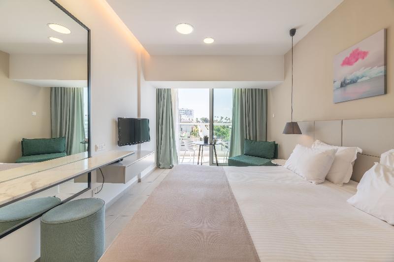 Napa Mermaid Hotel & Suites - Oda