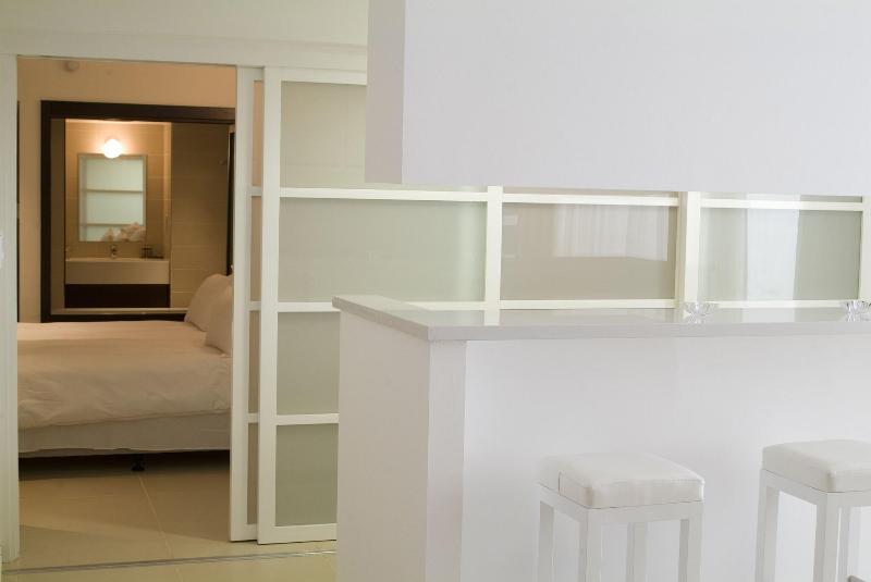 Napa Mermaid Hotel & Suites - Oda