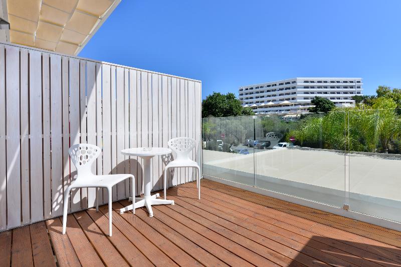 Napa Mermaid Hotel & Suites - Oda