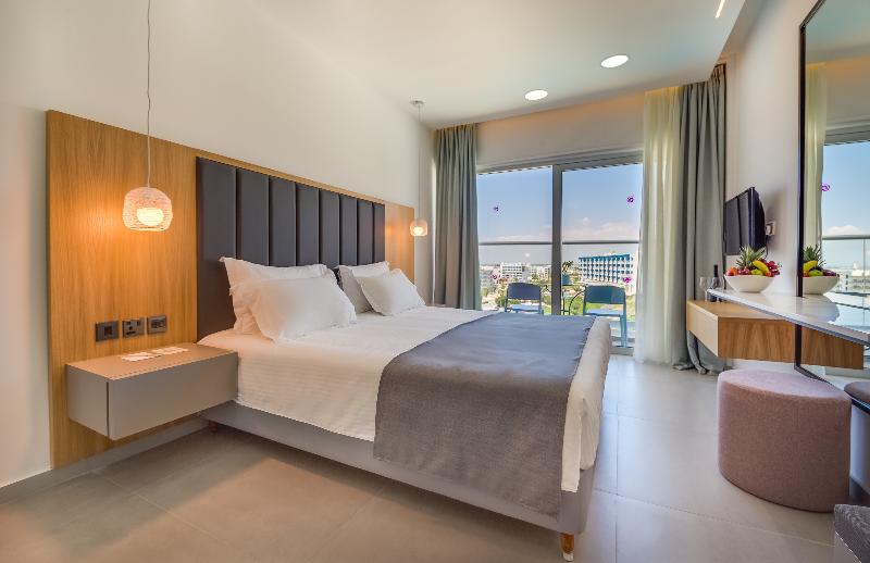 Napa Mermaid Hotel & Suites - Oda