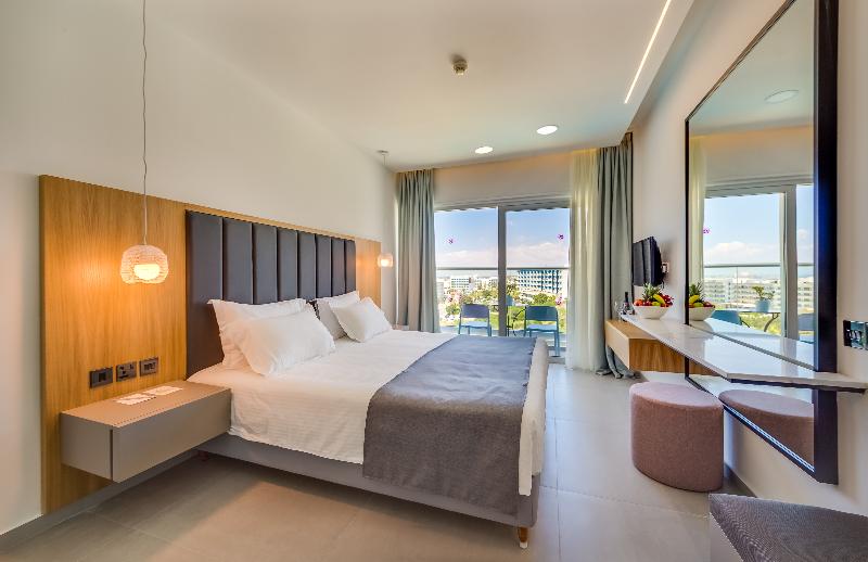 Napa Mermaid Hotel & Suites - Oda