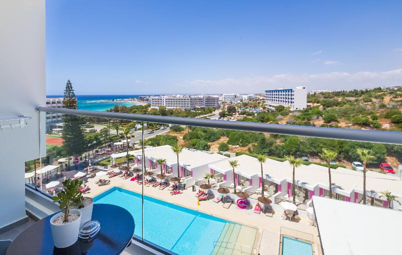 Napa Mermaid Hotel & Suites - Oda