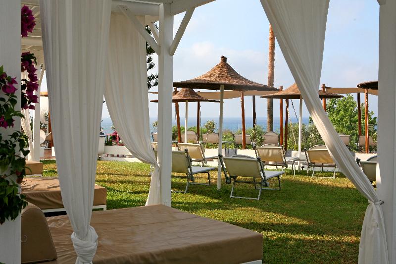 Napa Mermaid Hotel & Suites - Teras
