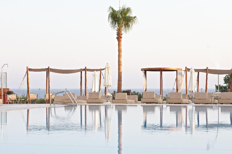 Napa Mermaid Hotel & Suites - Teras