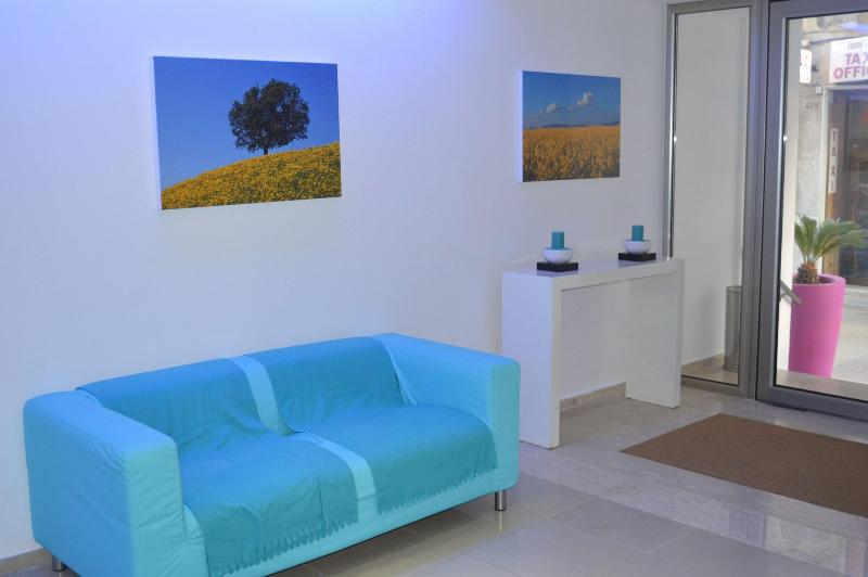 Les Palmiers Hotel - Lobi