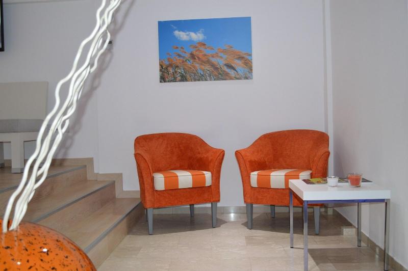 Les Palmiers Hotel - Lobi