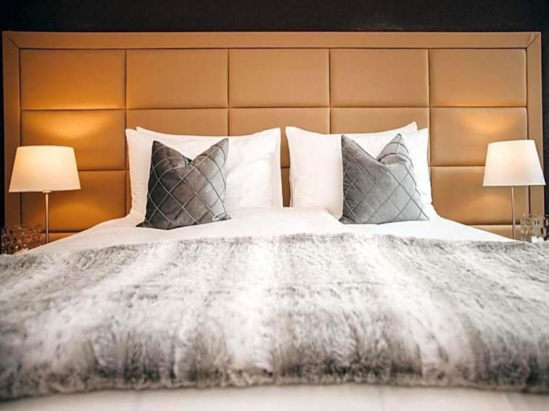 Hotel Dakota - Genel
