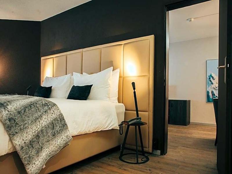 Hotel Dakota - Genel