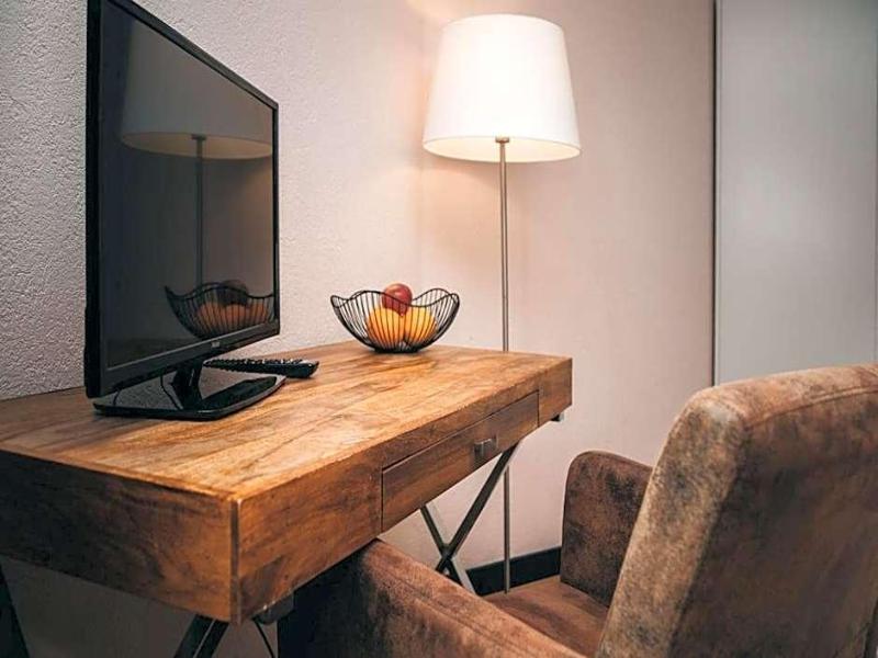Hotel Dakota - Genel