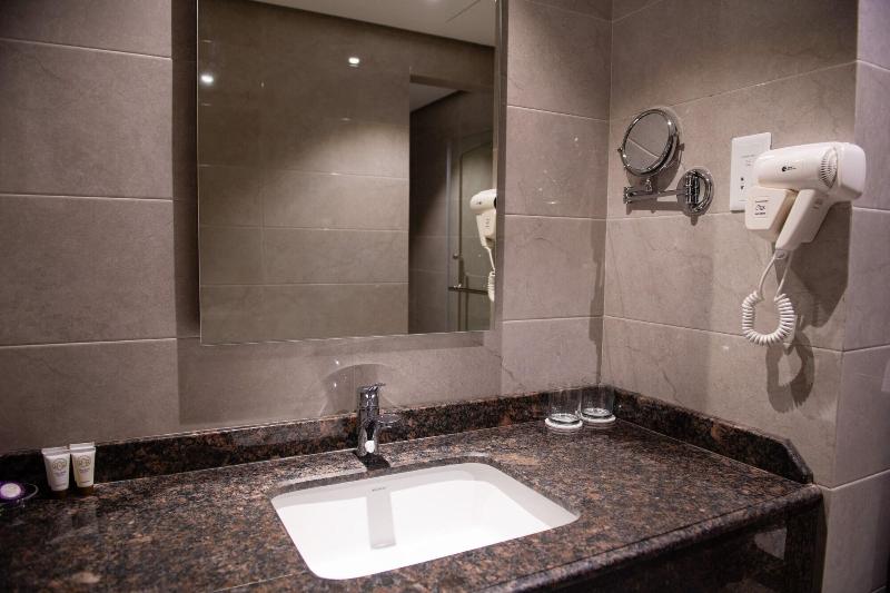 Rozana Hotel - Oda