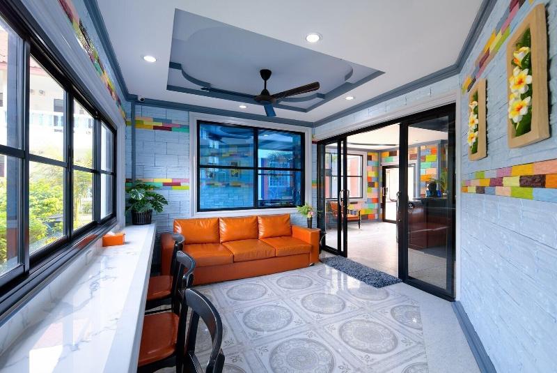 Kerton Hostel - Genel