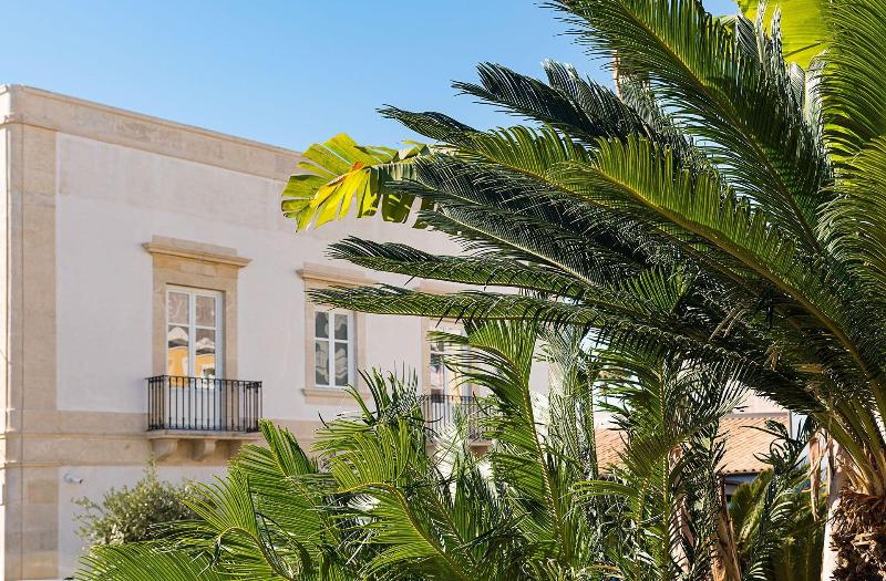Byssus Suites - Genel