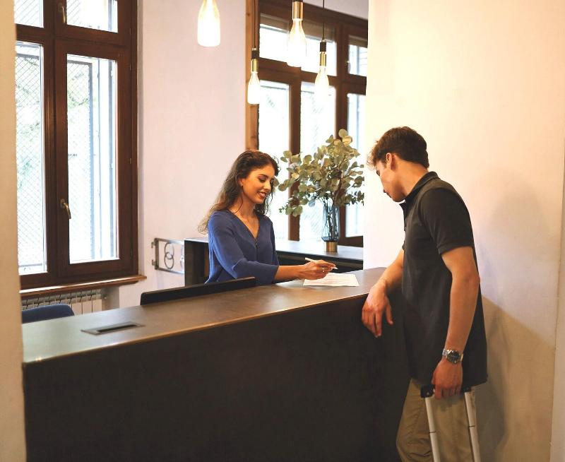 Ronces Hostel - Genel