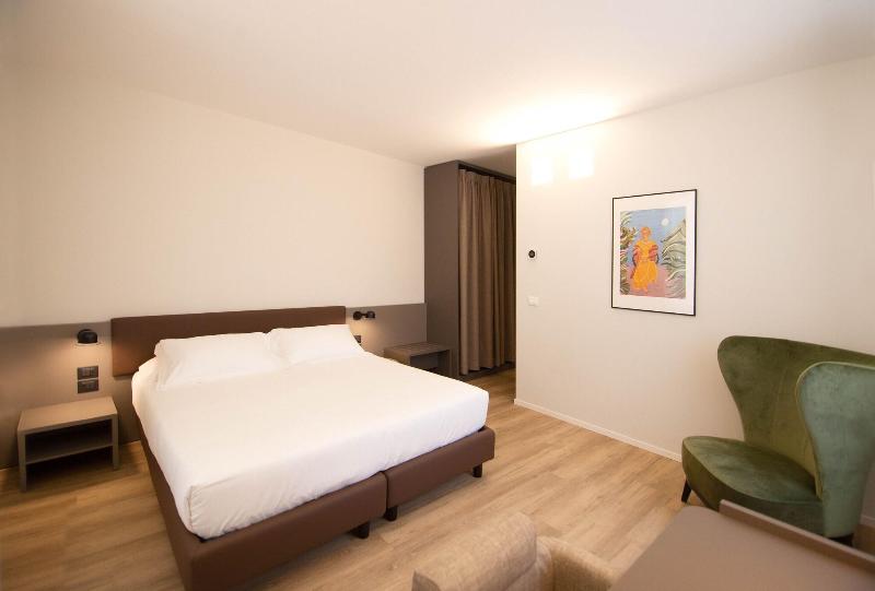 Palazzo Bellocchi Suites Apartments - Oda