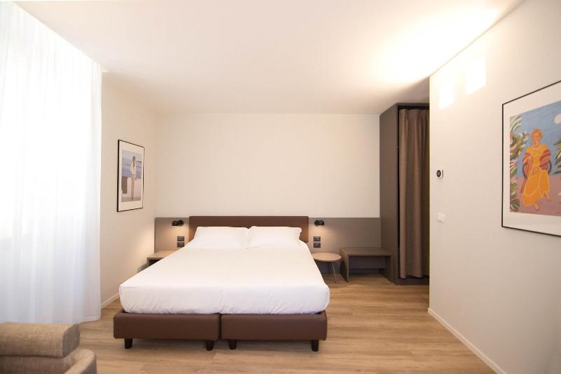Palazzo Bellocchi Suites Apartments - Oda